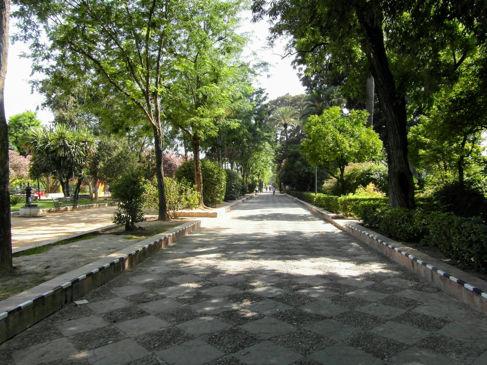 パピリオ ハンドマッサージエッセンスリペアSS 100gの補助イメージ